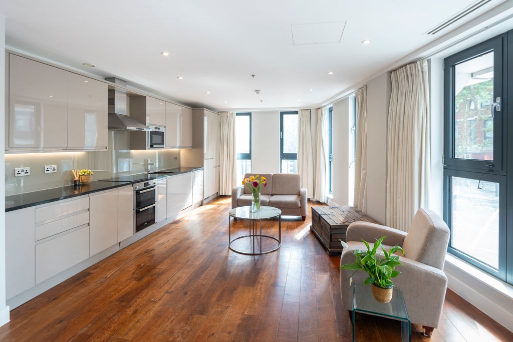 Property photo 3 of 5