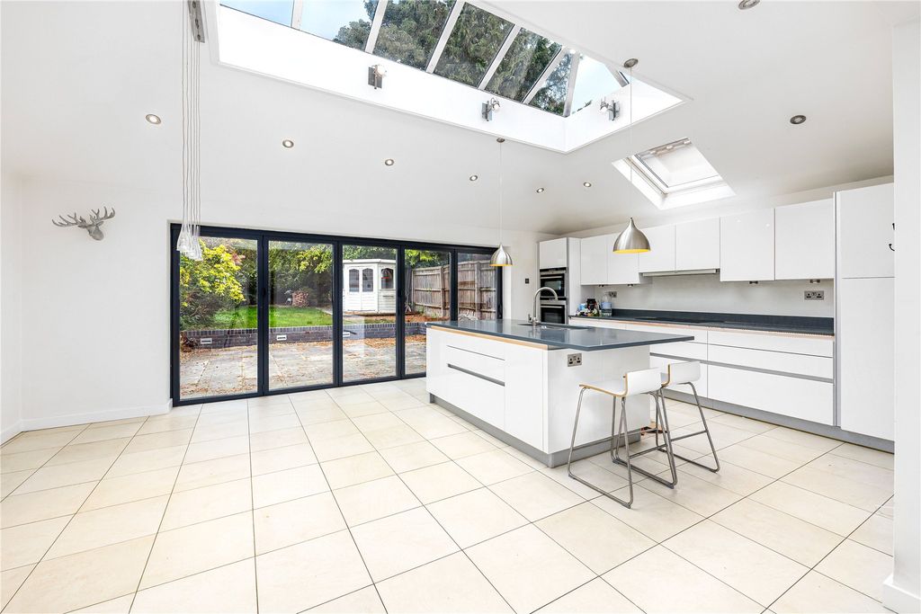 Property photo 2 of 19 Picture No. 05