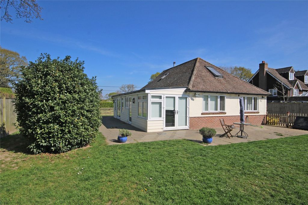 Property photo 2 of 18 Picture No. 12