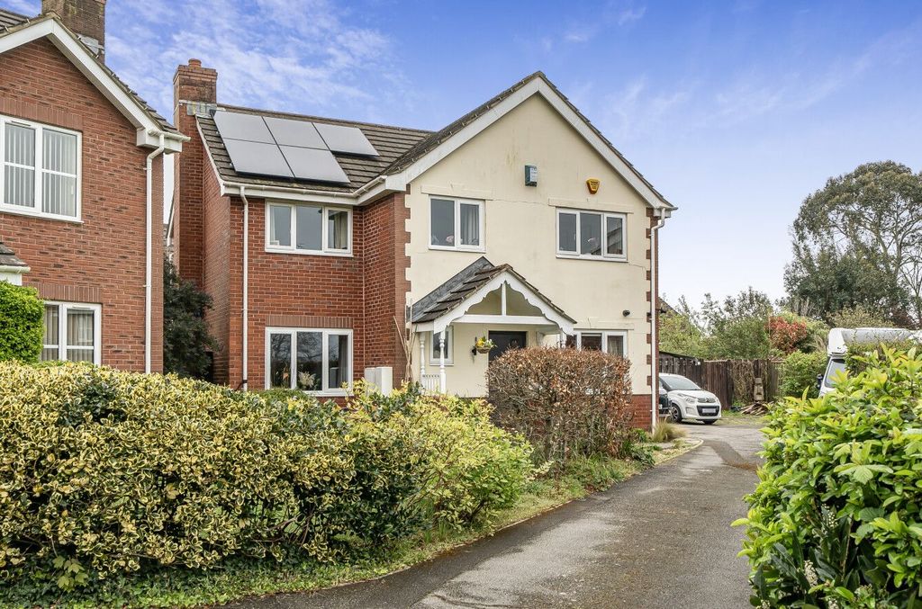 Property photo 1 of 17