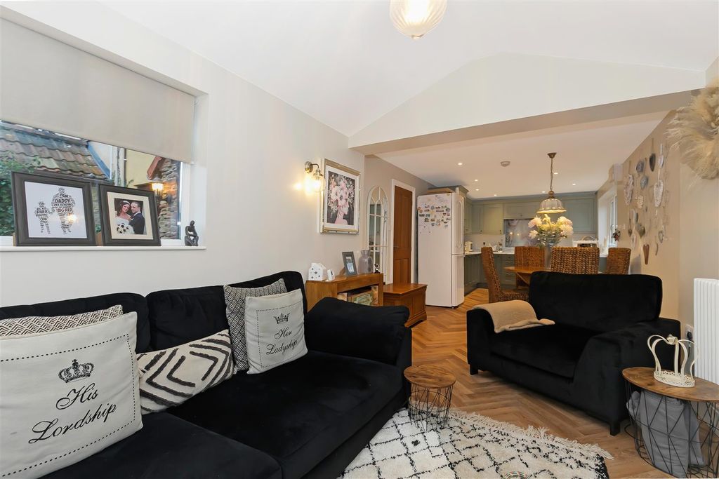 Property photo 3 of 37 Img_0908.Jpg