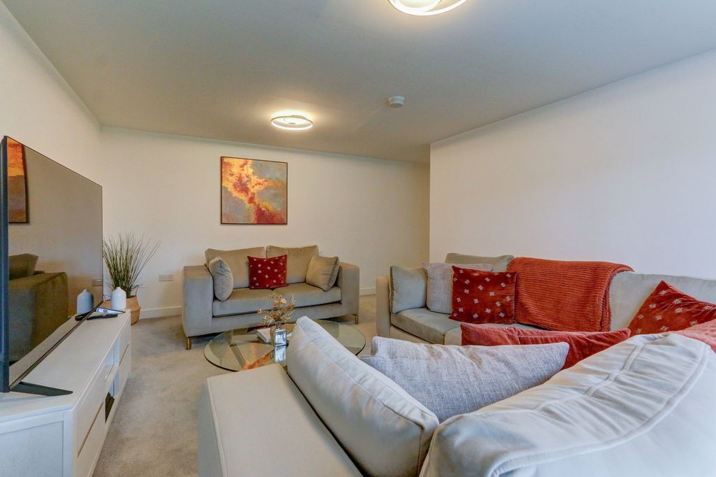 Property photo 3 of 22