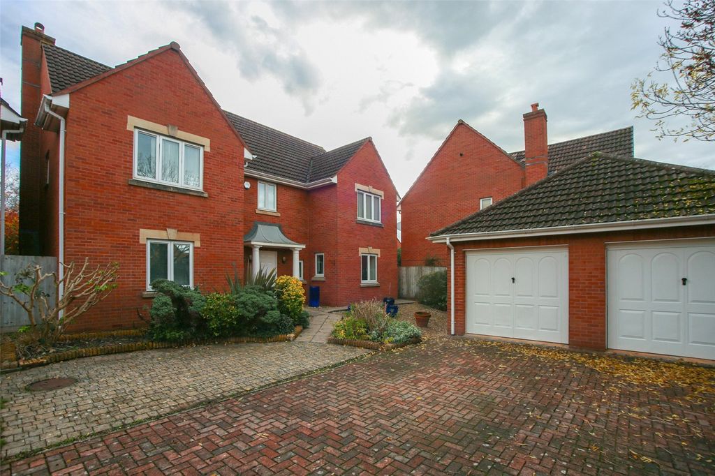 Property photo 2 of 35 Picture No. 53