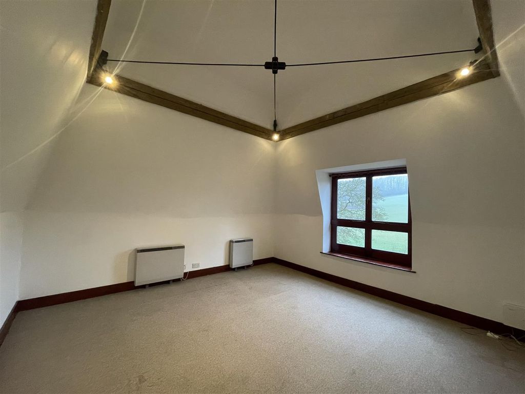Property photo 3 of 16 Lr Bed 2.Jpg