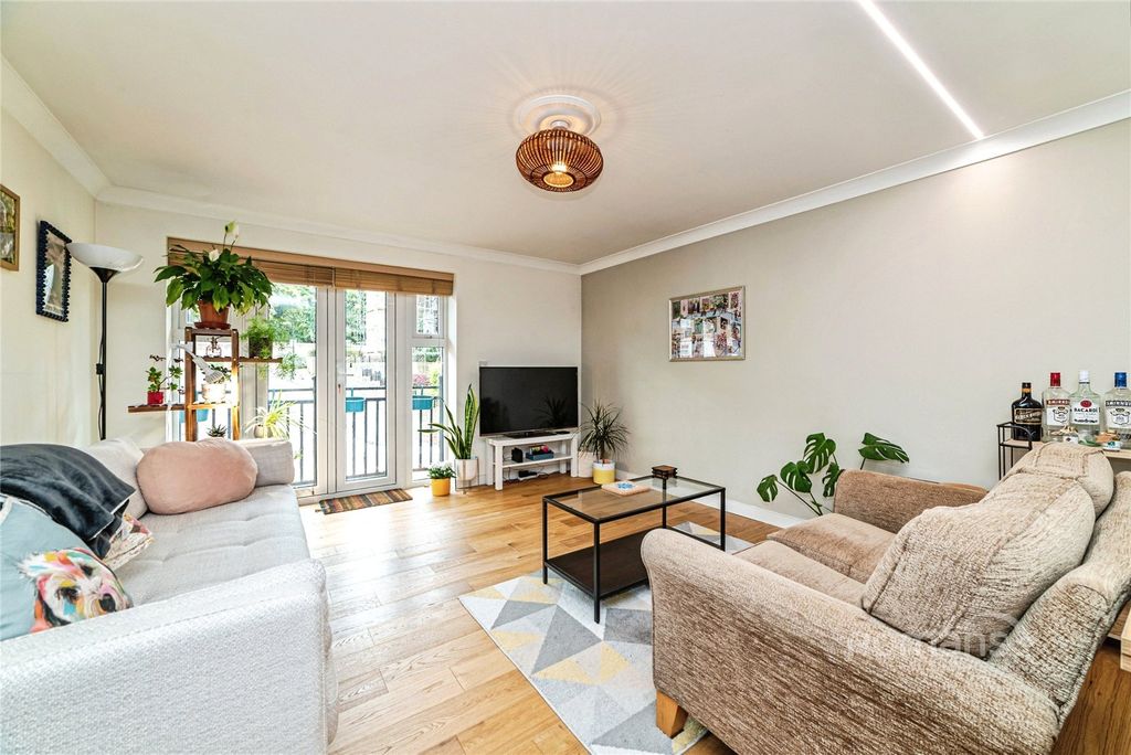 Property photo 2 of 15 Picture No. 03