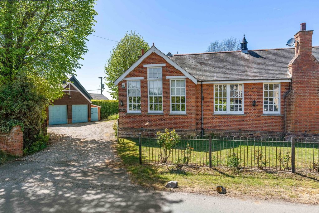 Property photo 3 of 40