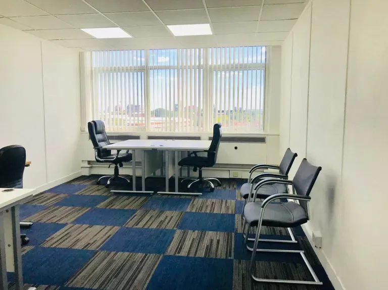Property photo 1 of 5 Office For Rent