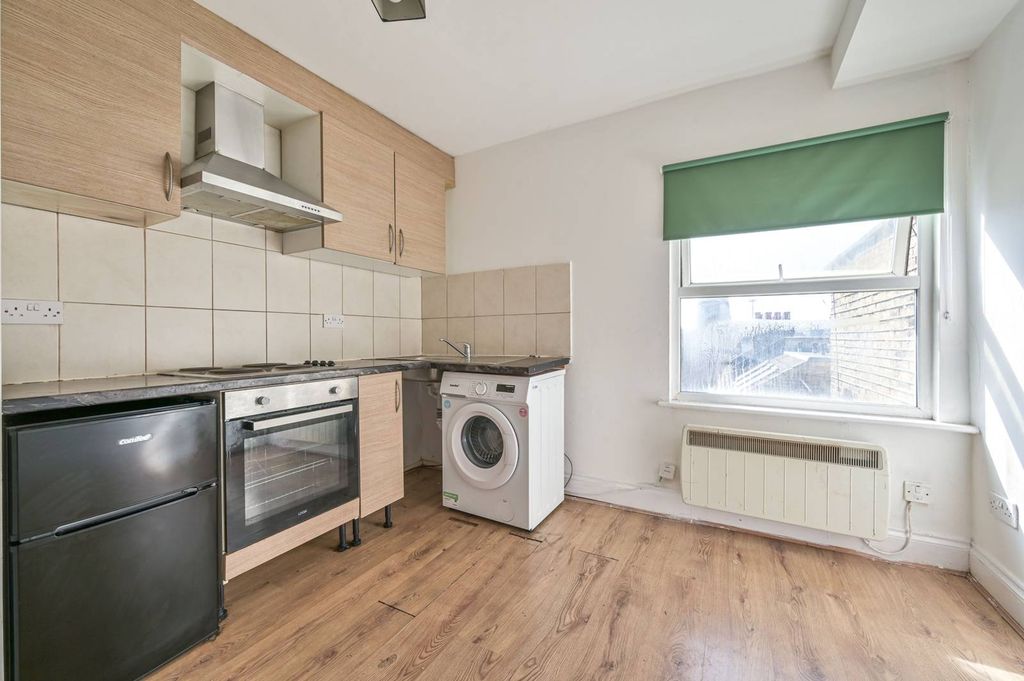 Property photo 1 of 5