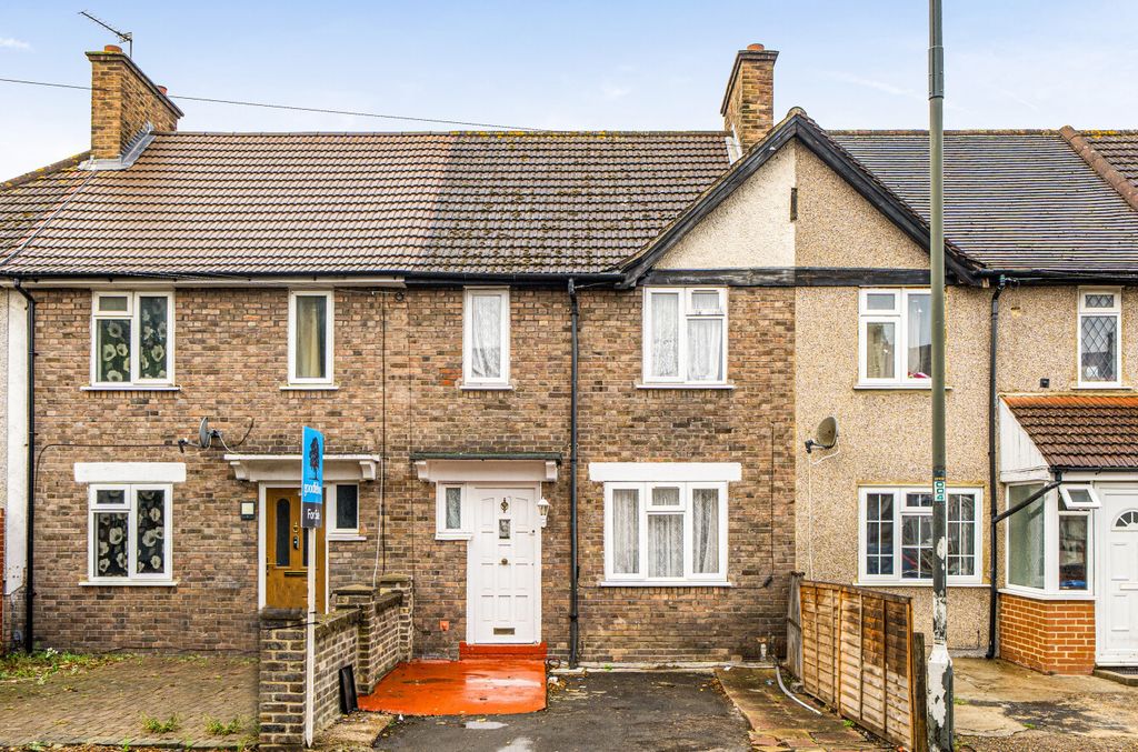 Property photo 1 of 19 External View