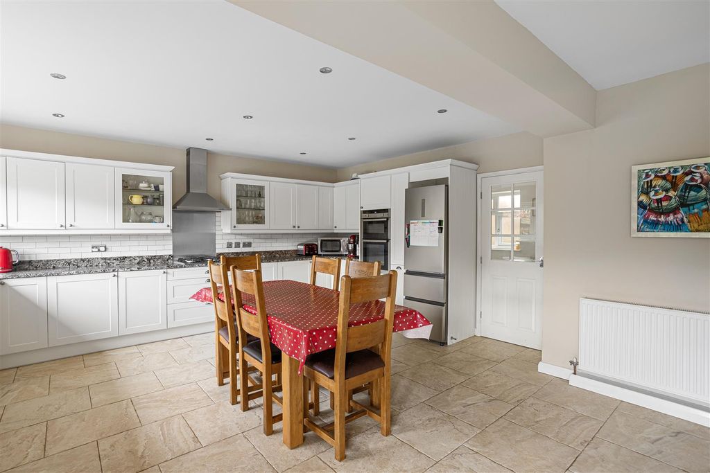 Property photo 3 of 27 29_Bridge_Road_22.Jpg