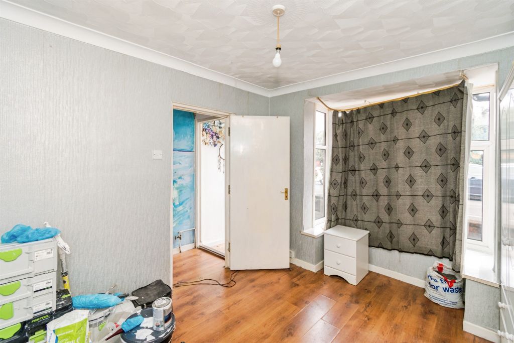 Property photo 2 of 17