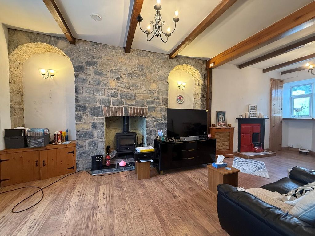 Property photo 2 of 9 Living Room