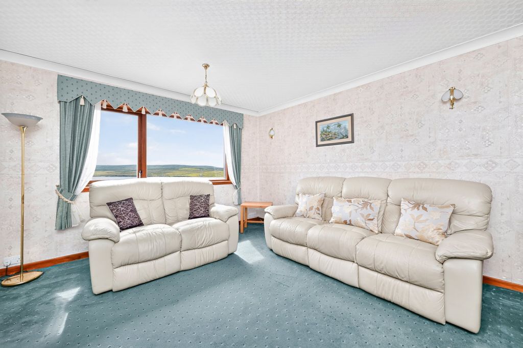 Property photo 3 of 41
