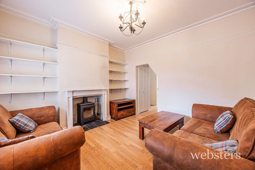 Property photo 2 of 14