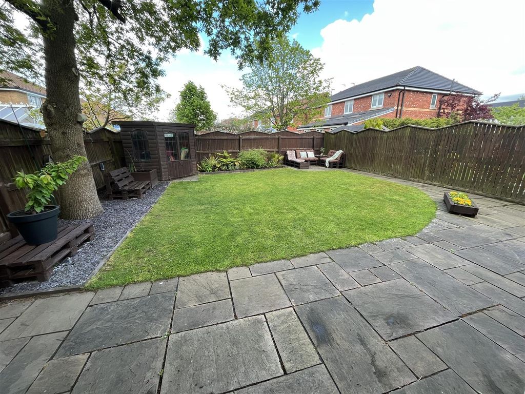 Property photo 2 of 21