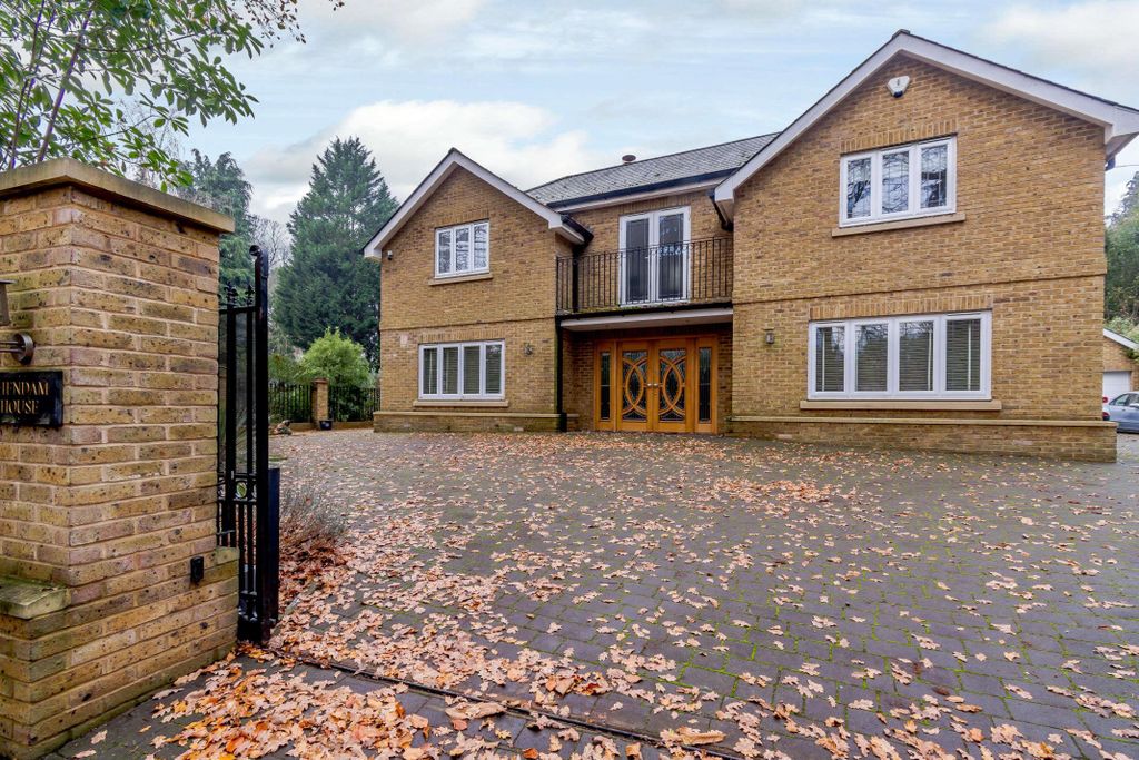 Property photo 1 of 11 Image