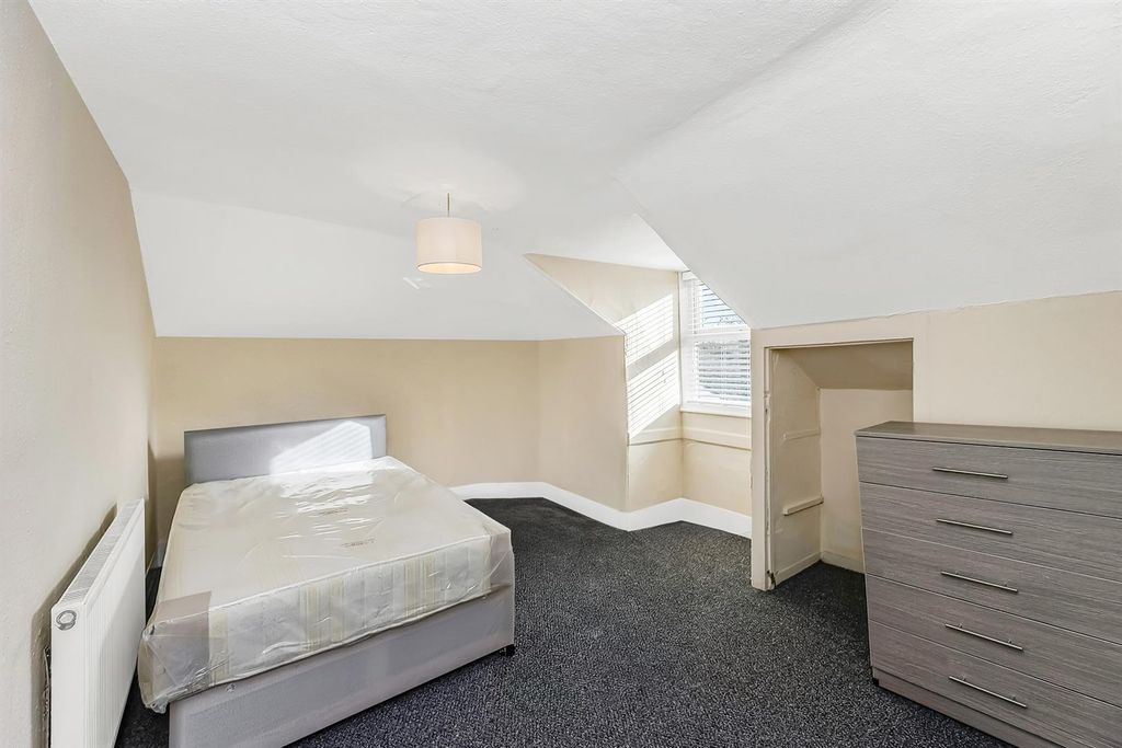 Property photo 1 of 12 425 High Road-1.Jpg