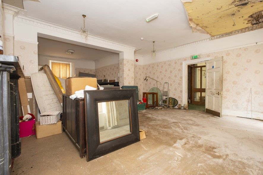 Property photo 3 of 28