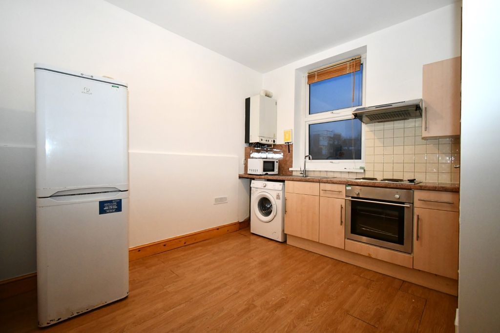 Property photo 3 of 7 4572002