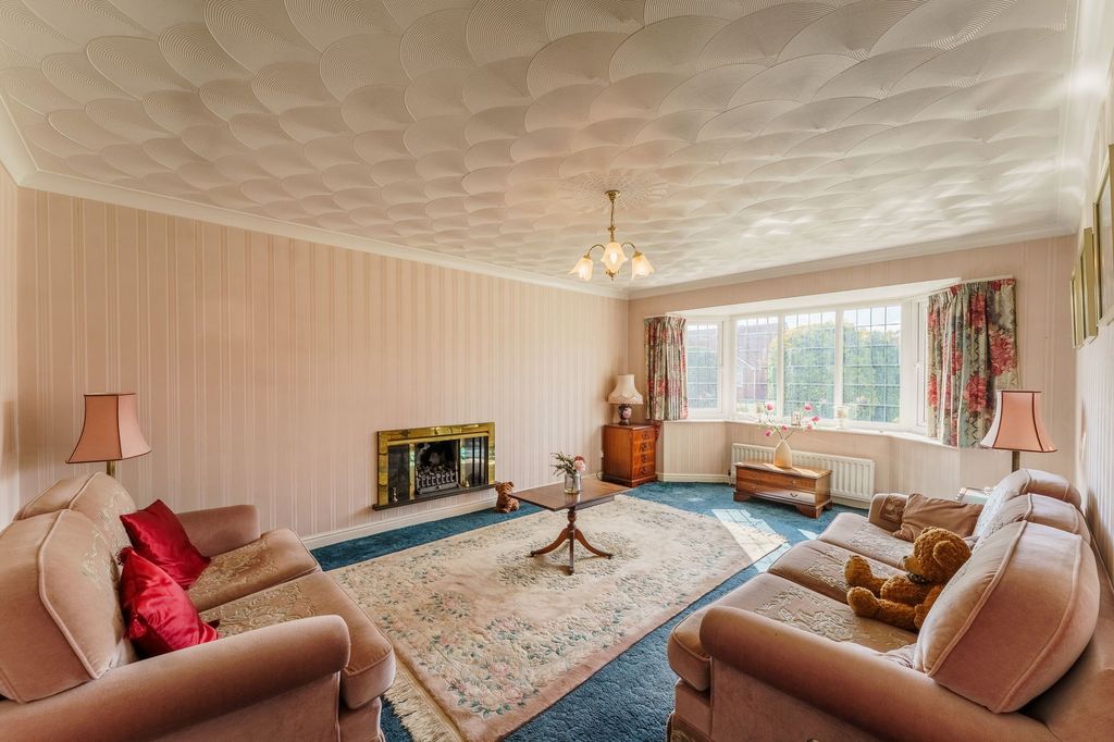 Property photo 3 of 21