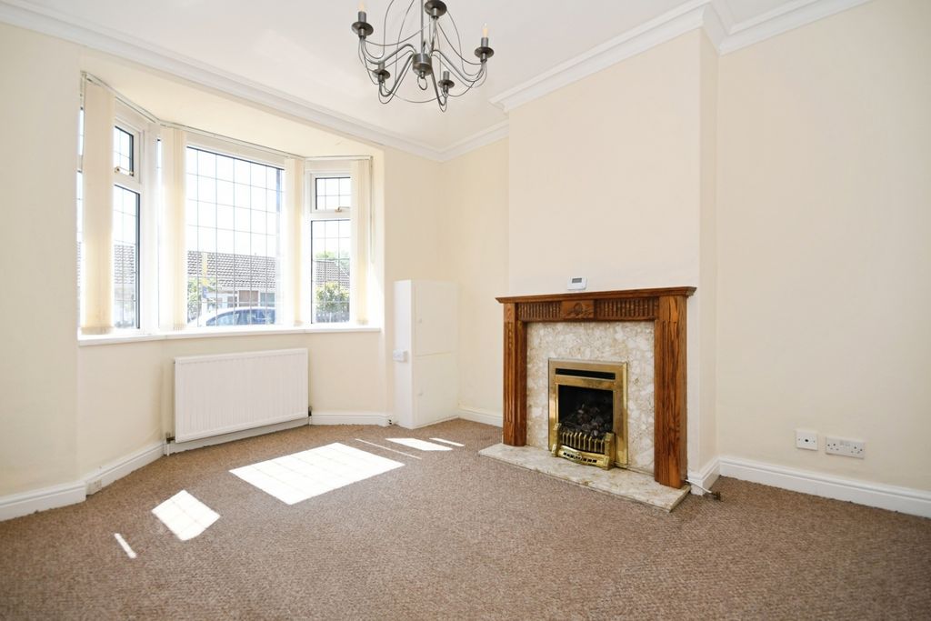 Property photo 3 of 17 Photo