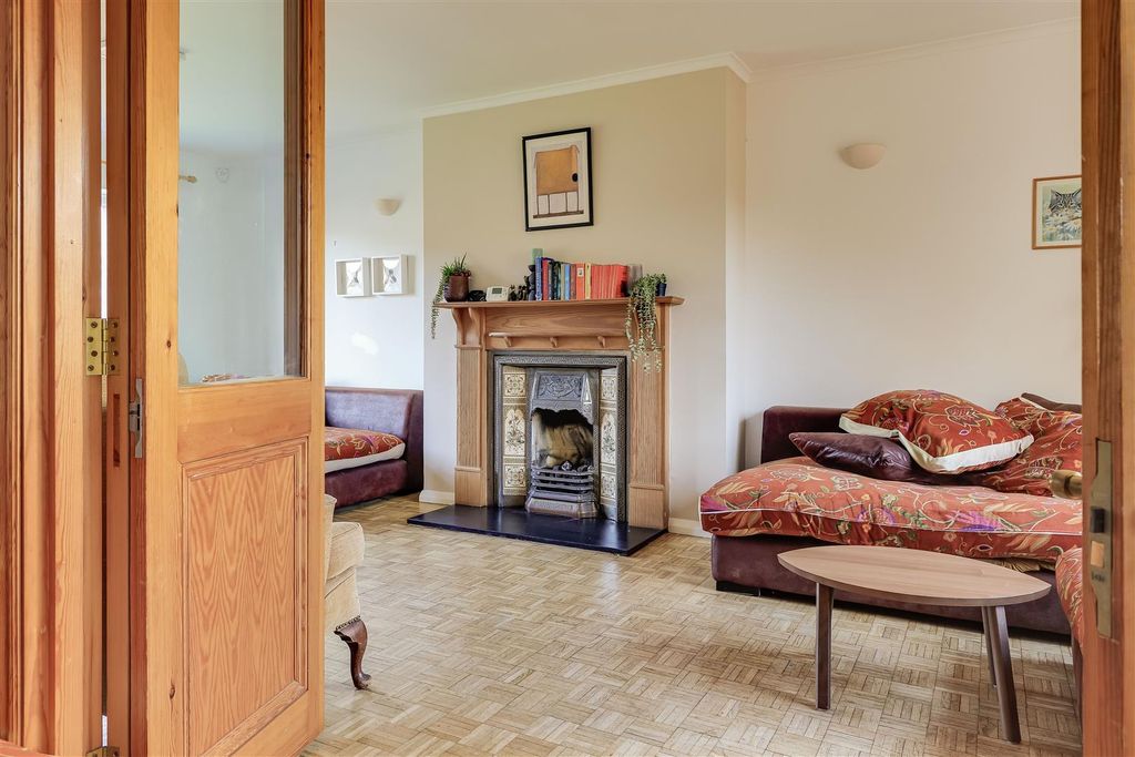 Property photo 2 of 20 Img (12).Jpg