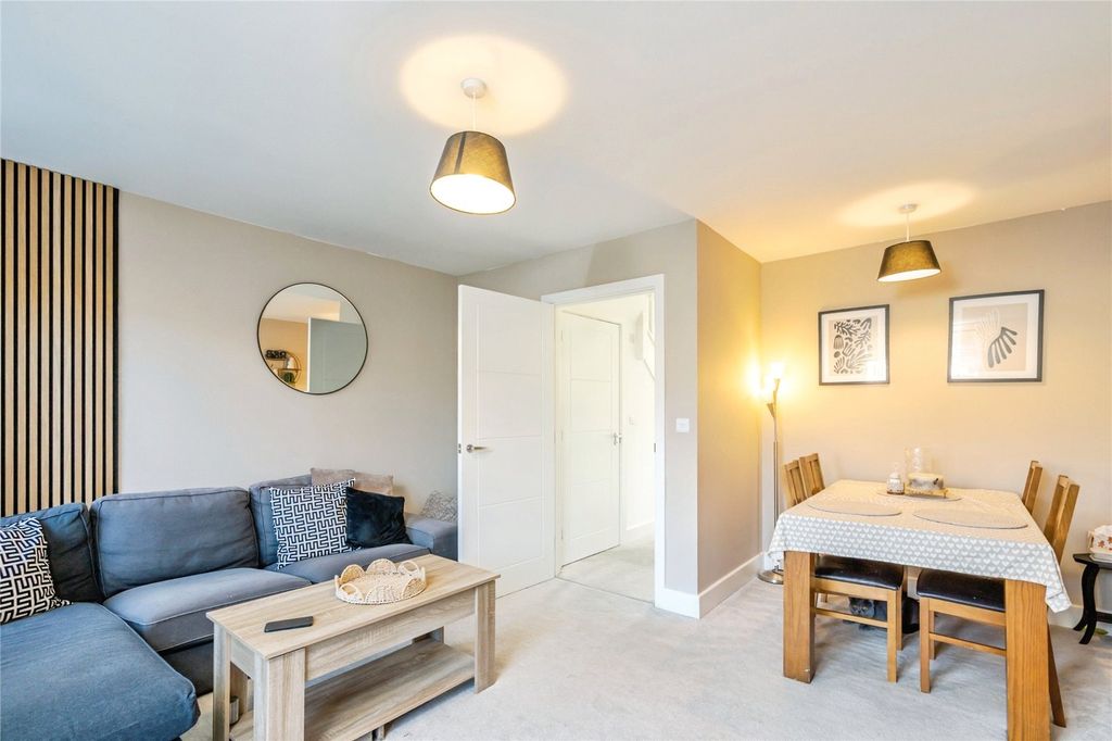 Property photo 3 of 18 Picture No. 17