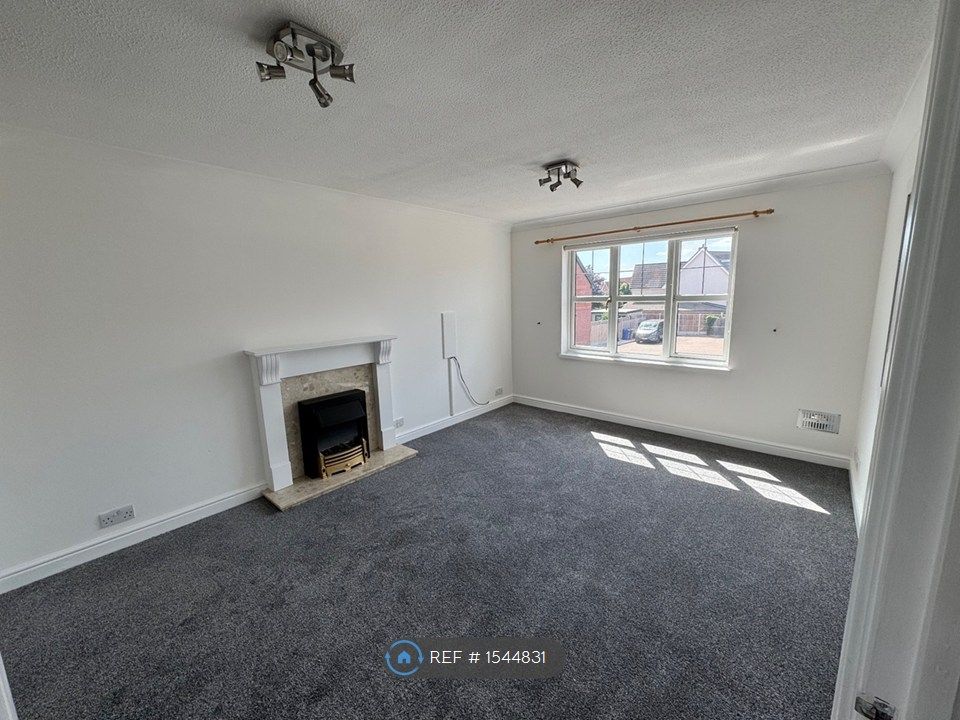 Property photo 1 of 28