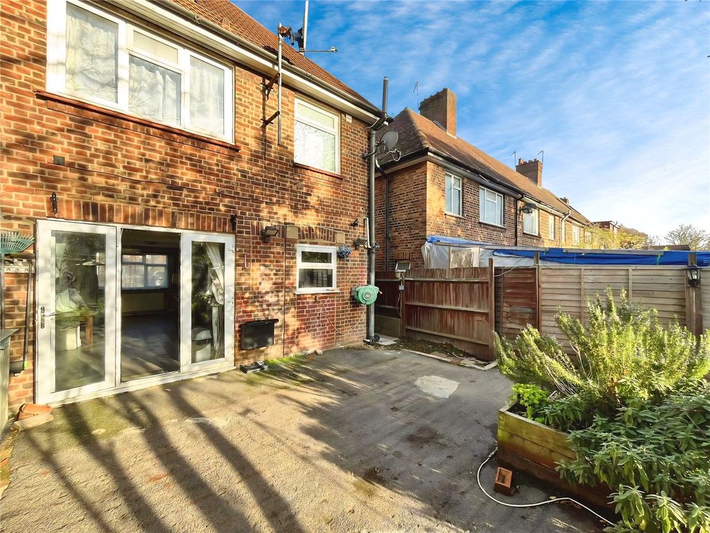 Property photo 3 of 22 Garden