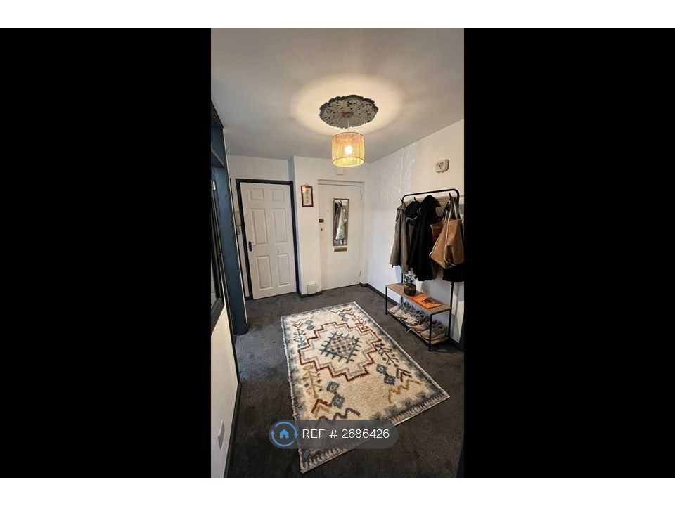 Property photo 3 of 12 Hallway