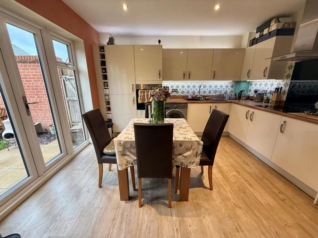 Property photo 2 of 11 1.Jpg