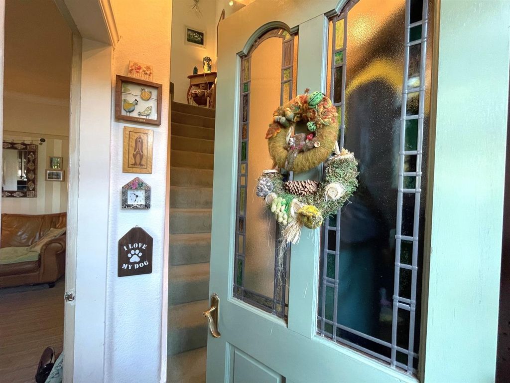 Property photo 2 of 26 B.Jpg