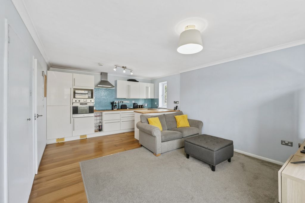 Property photo 1 of 10 Picture No. 08
