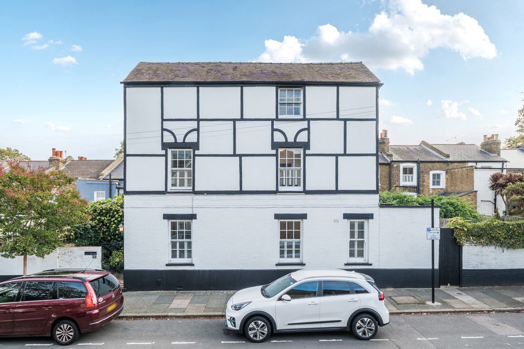 Property photo 1 of 20 1530555-20-6Ad09F...