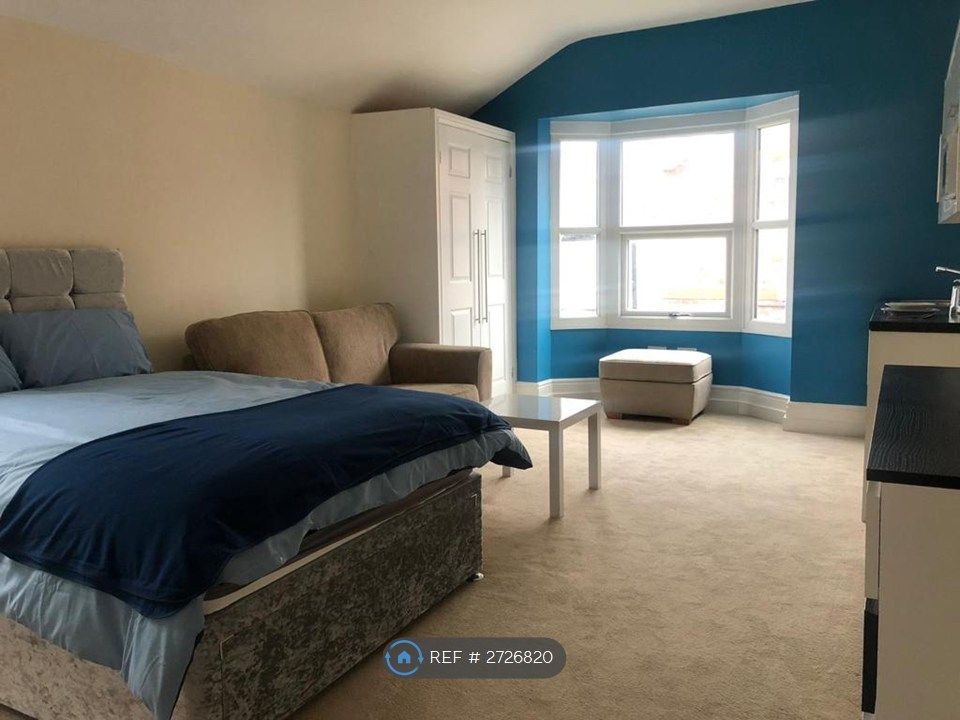 Property photo 3 of 11