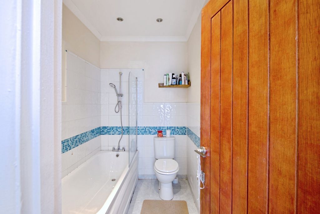 Property photo 3 of 17 Photo