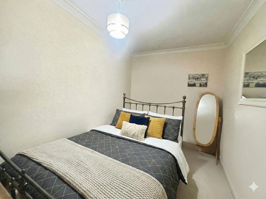 Property photo 3 of 5 Ewemove Estate Agents Scunthorpe - Bedroom