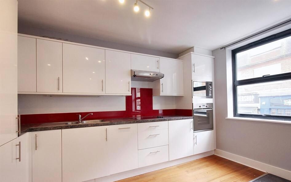 Property photo 3 of 8