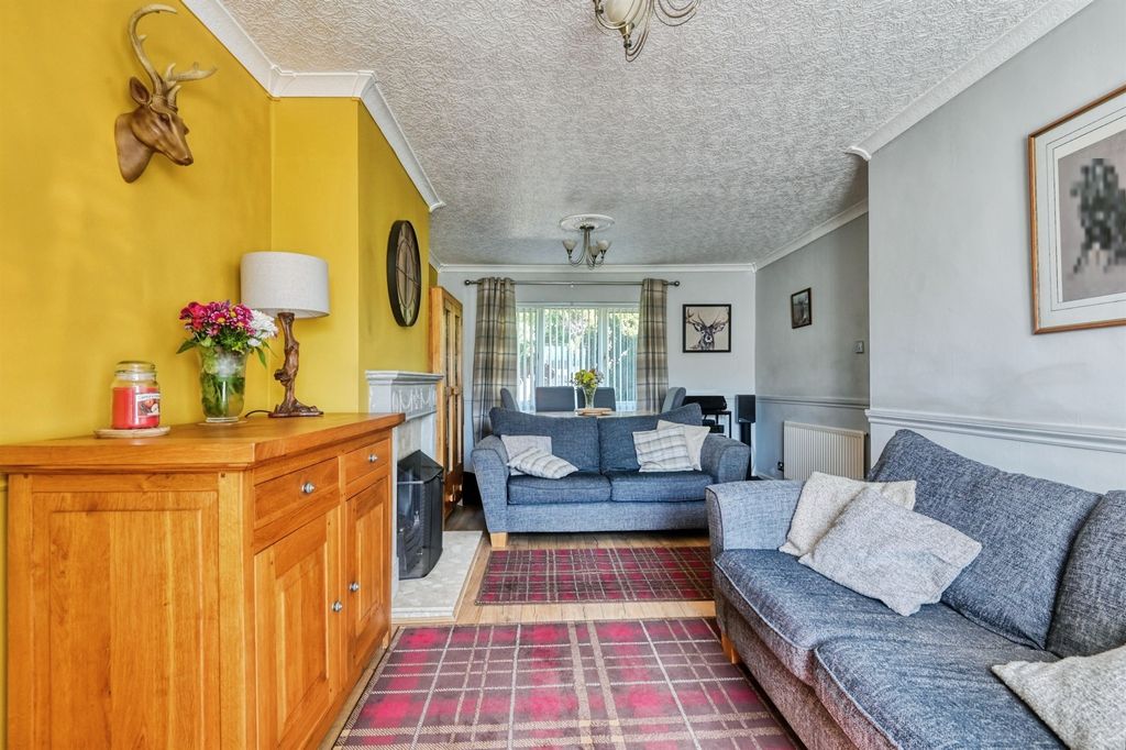 Property photo 3 of 20