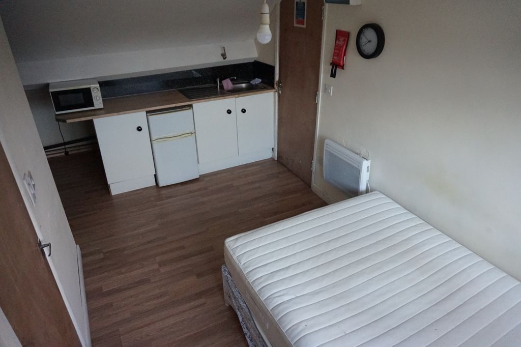 Property photo 2 of 3