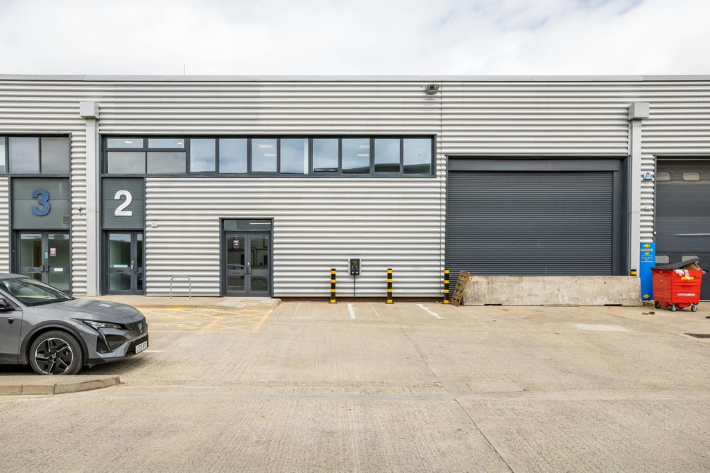 Property photo 1 of 16 Wembley Trade Park-30.Jpg