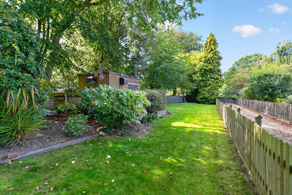 Property photo 2 of 25 Pbox-Img.Jpg