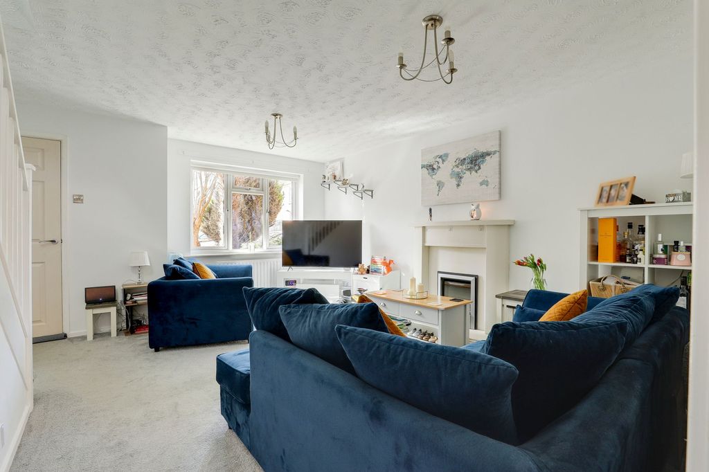 Property photo 2 of 19