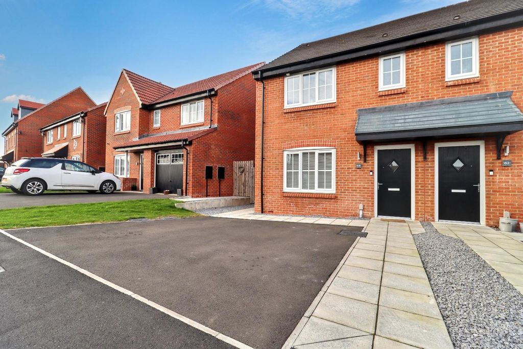 Property photo 1 of 3