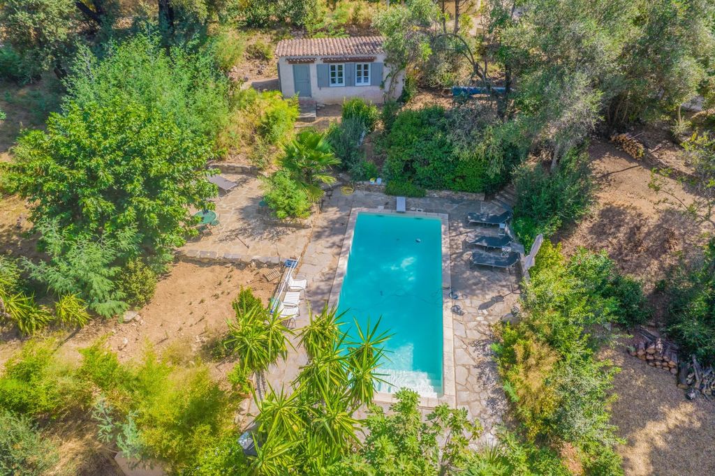 Property photo 2 of 11