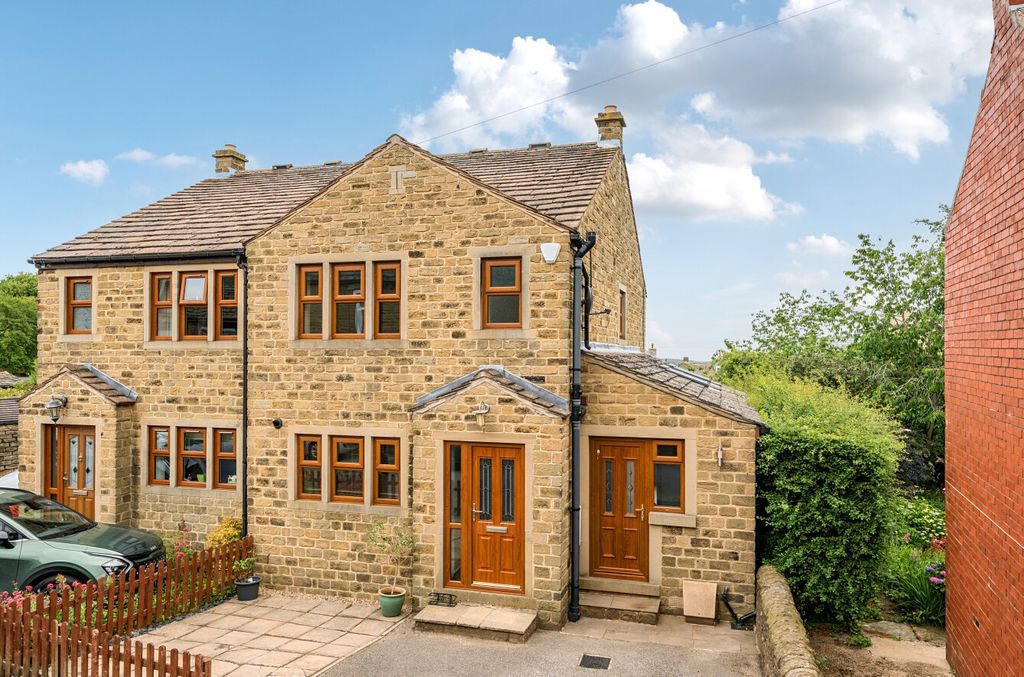 Property photo 1 of 22 1484899-1-6A42589...