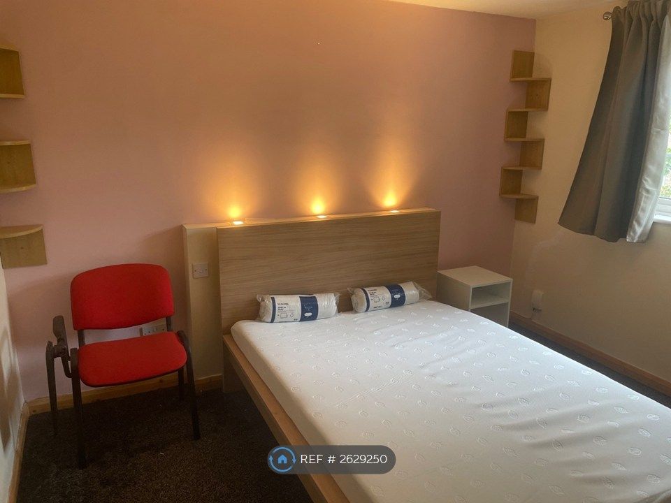 Property photo 1 of 35