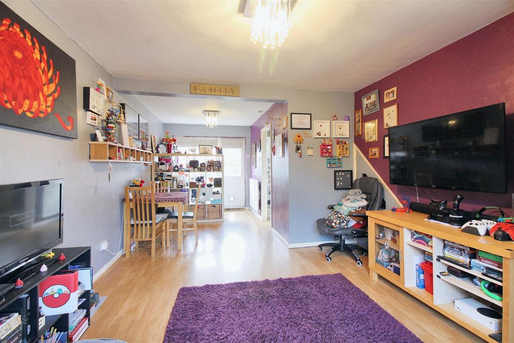 Property photo 2 of 12 4.Jpg