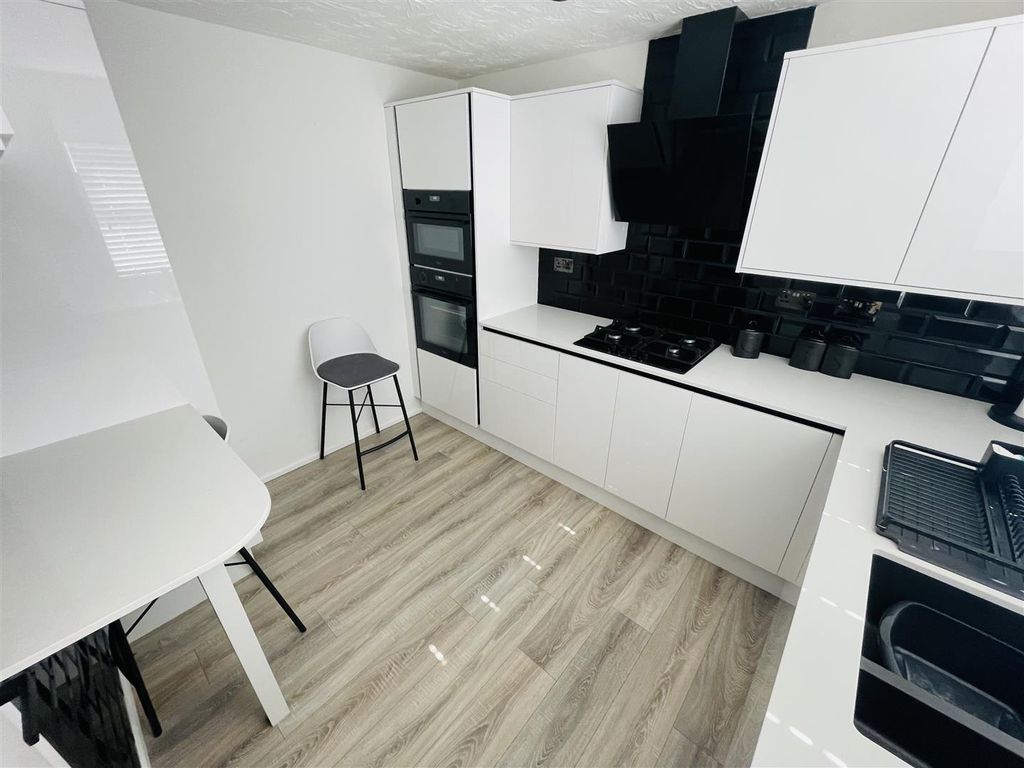 Property photo 3 of 13 Img_3625.Jpeg