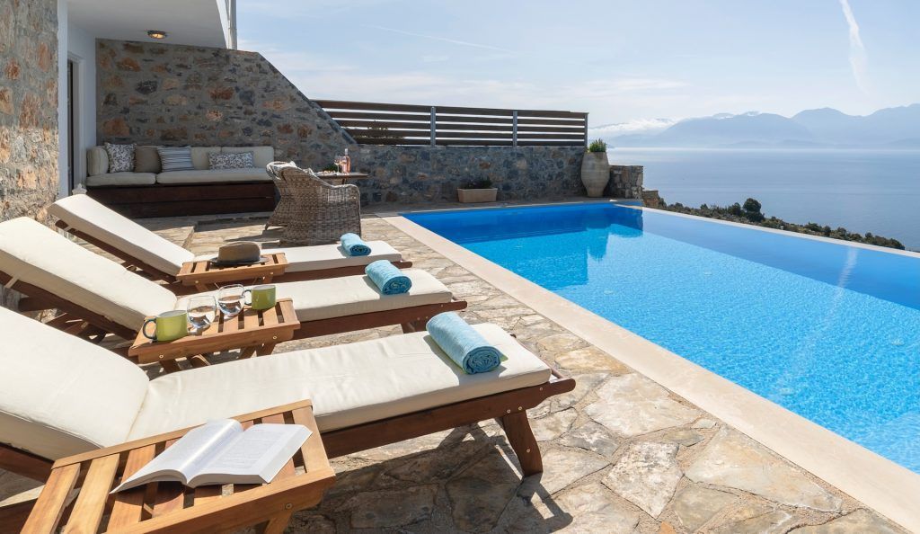 Property photo 2 of 40